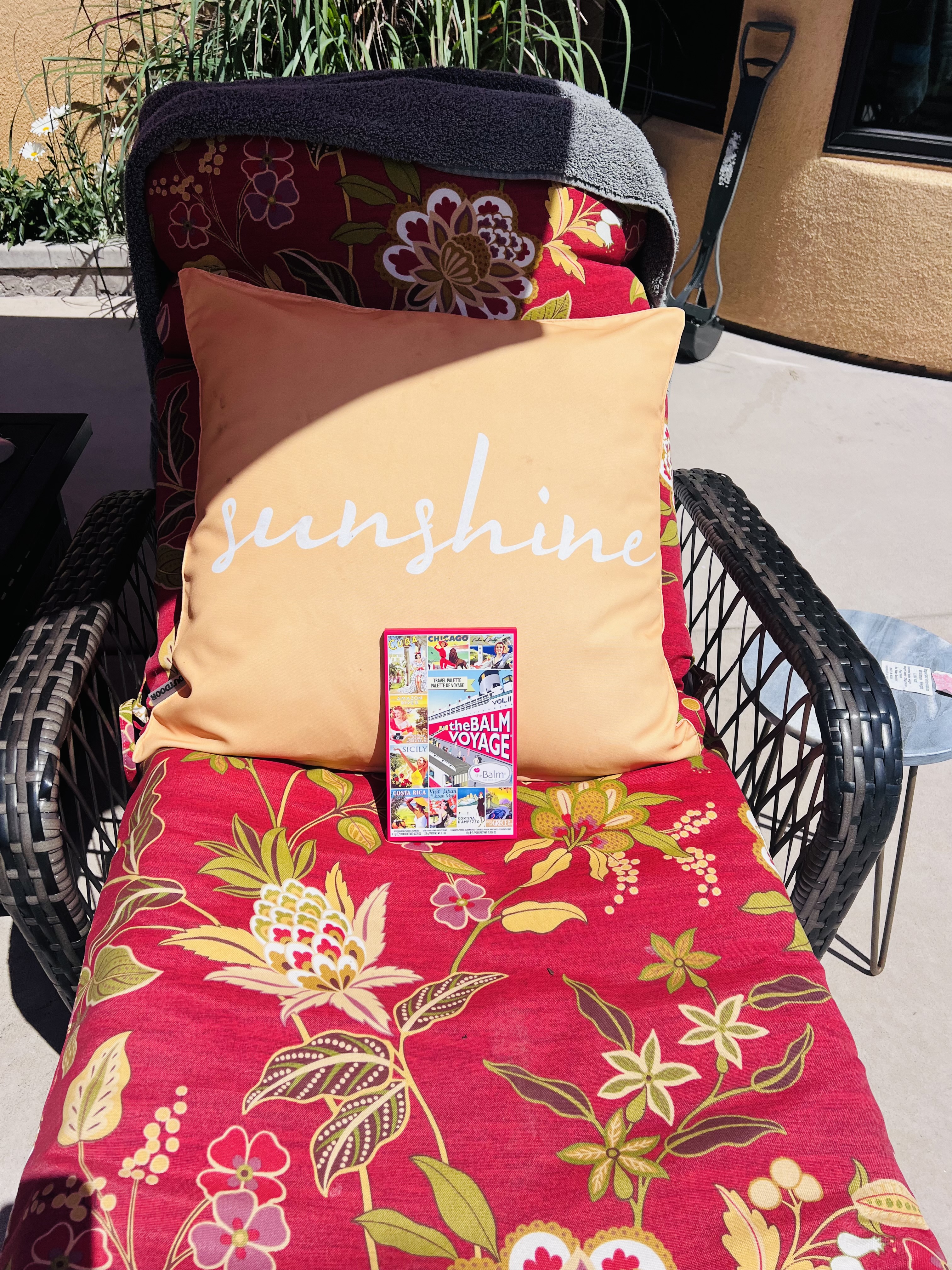 Travel Light: Must-Have Makeup for Your Summer Getaway