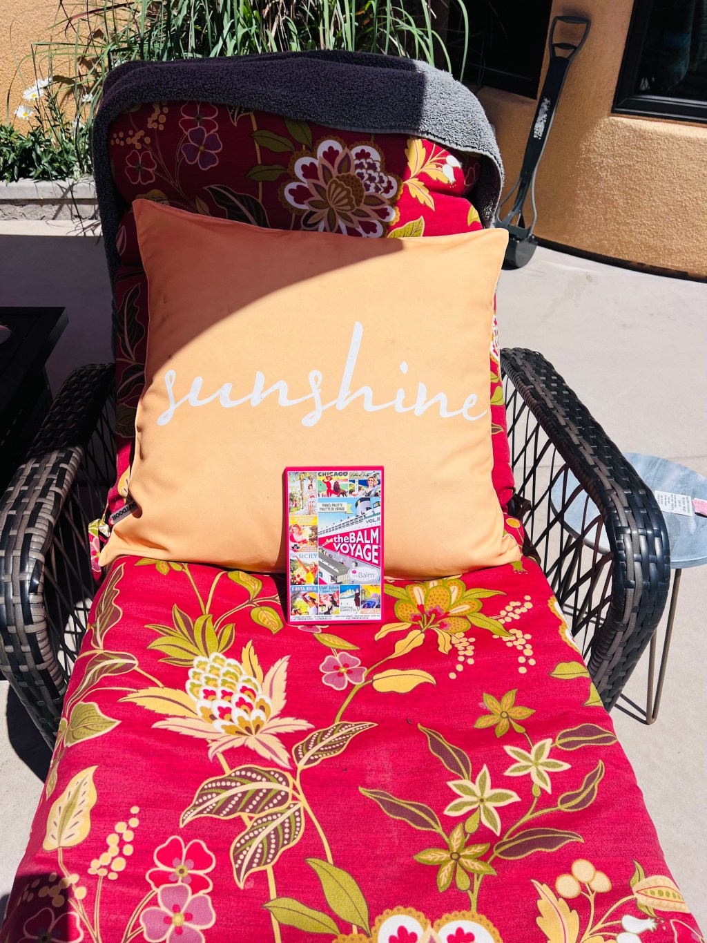 Travel Light: Must-Have Makeup for Your Summer Getaway